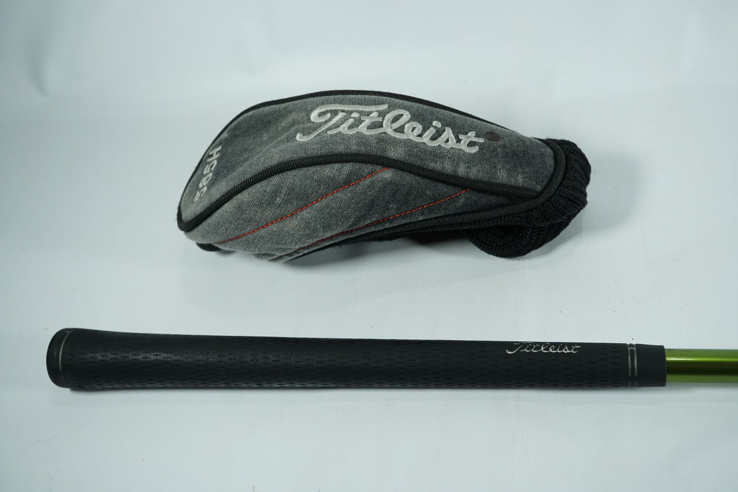 Titleist 585H 3 Hybrid 19° / Stiff Flex Graphite Shaft