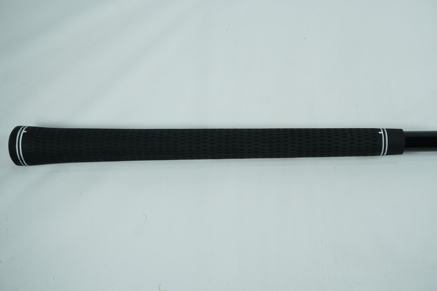 Wilson Deep Red 3 Hybrid 16° / Regular Flex Graphite Shaft / New Grip