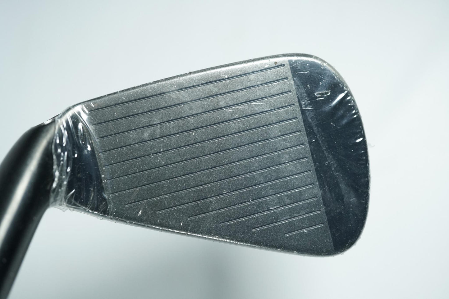 Callaway RAZR X Black 6 Iron / Regular Flex Graphite Shaft / +1" / Ex Demo