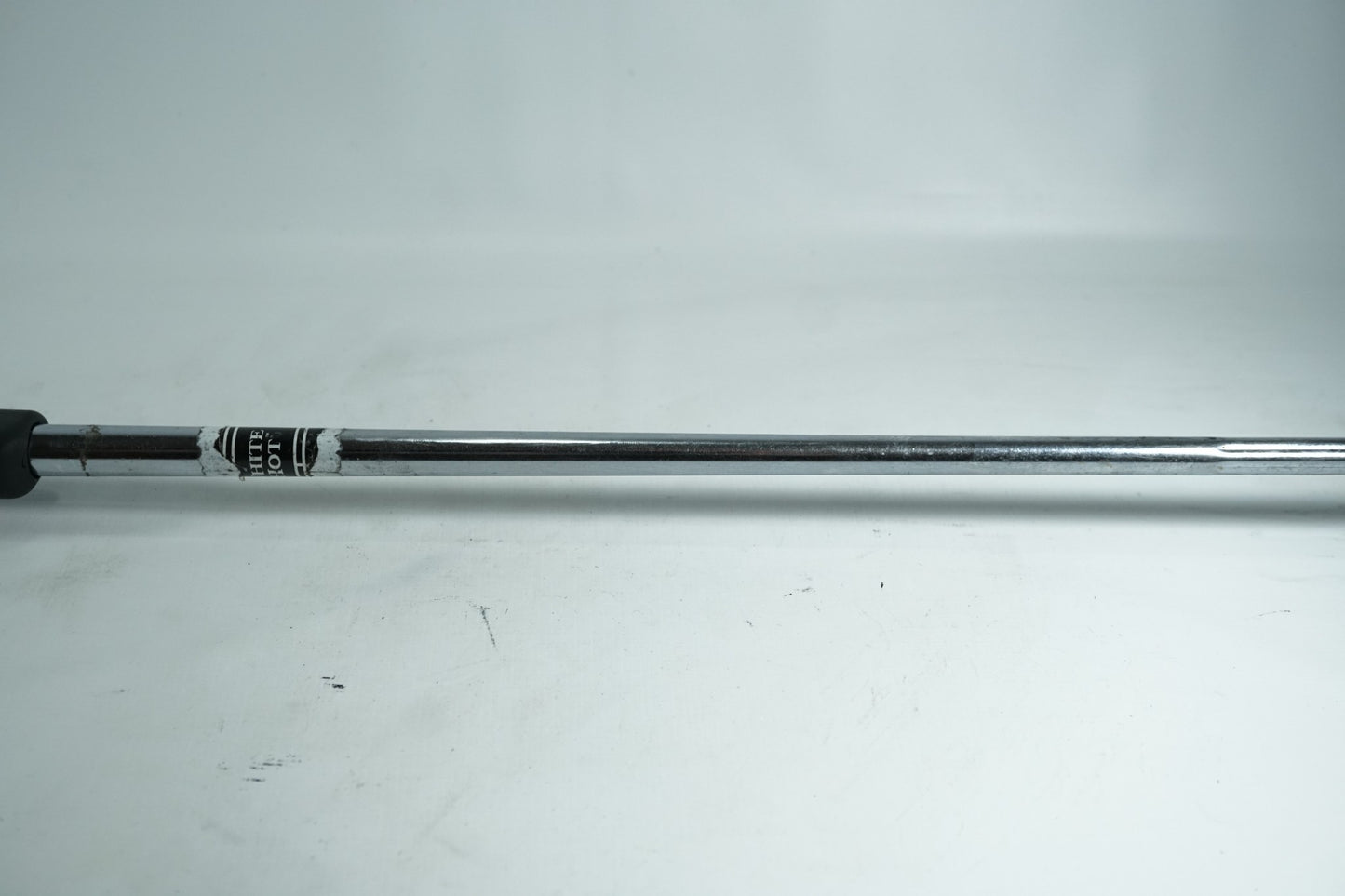 Odyssey White Hot 3 Putter / New Grip / 32.5"