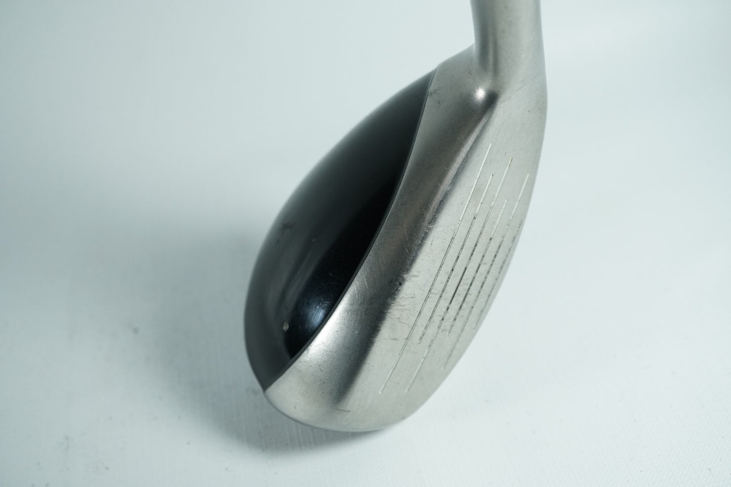 Taylormade Rescue Mid 3 Hybrid 19° / Extra Stiff Flex Graphite Shaft / New Grip