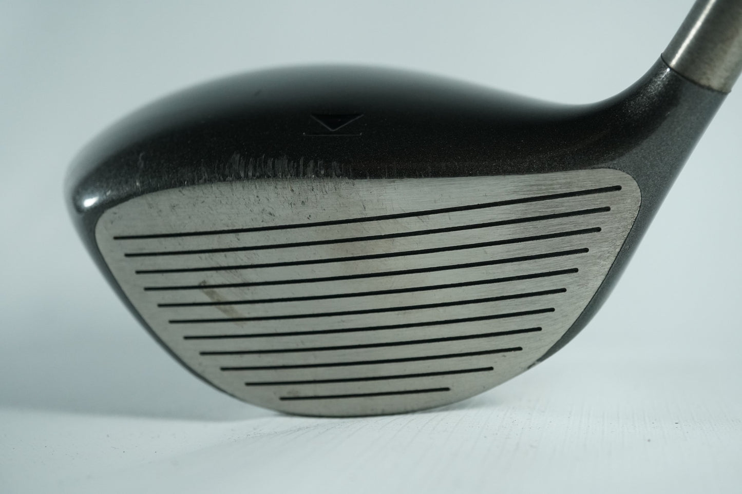 Titleist 975D Driver 9.5° / Regular Flex Graphite Shaft / New Grip
