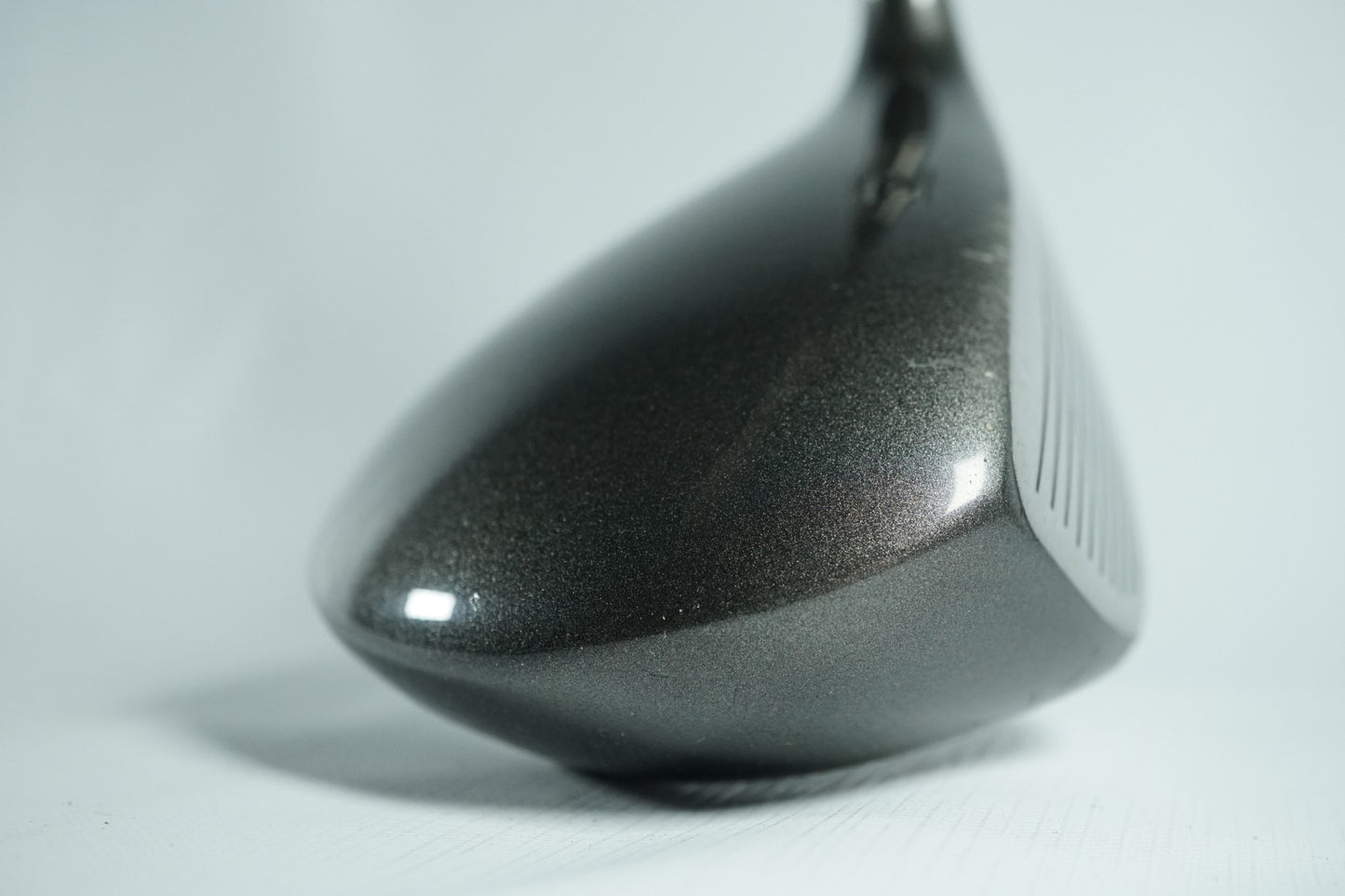 Titleist 975D Driver 9.5° / Regular Flex Graphite Shaft / New Grip