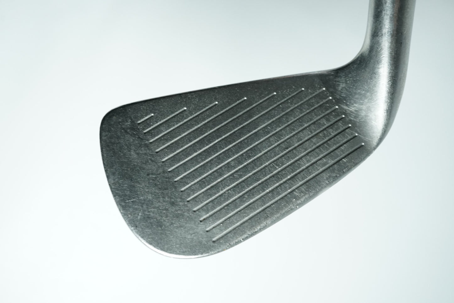 Titleist DCI 990 6 Iron / Regular Flex Steel Shaft / New Grip