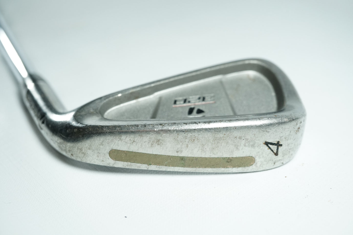 Taylormade 320 4 Iron / Regular Flex Steel Shaft / 10112435