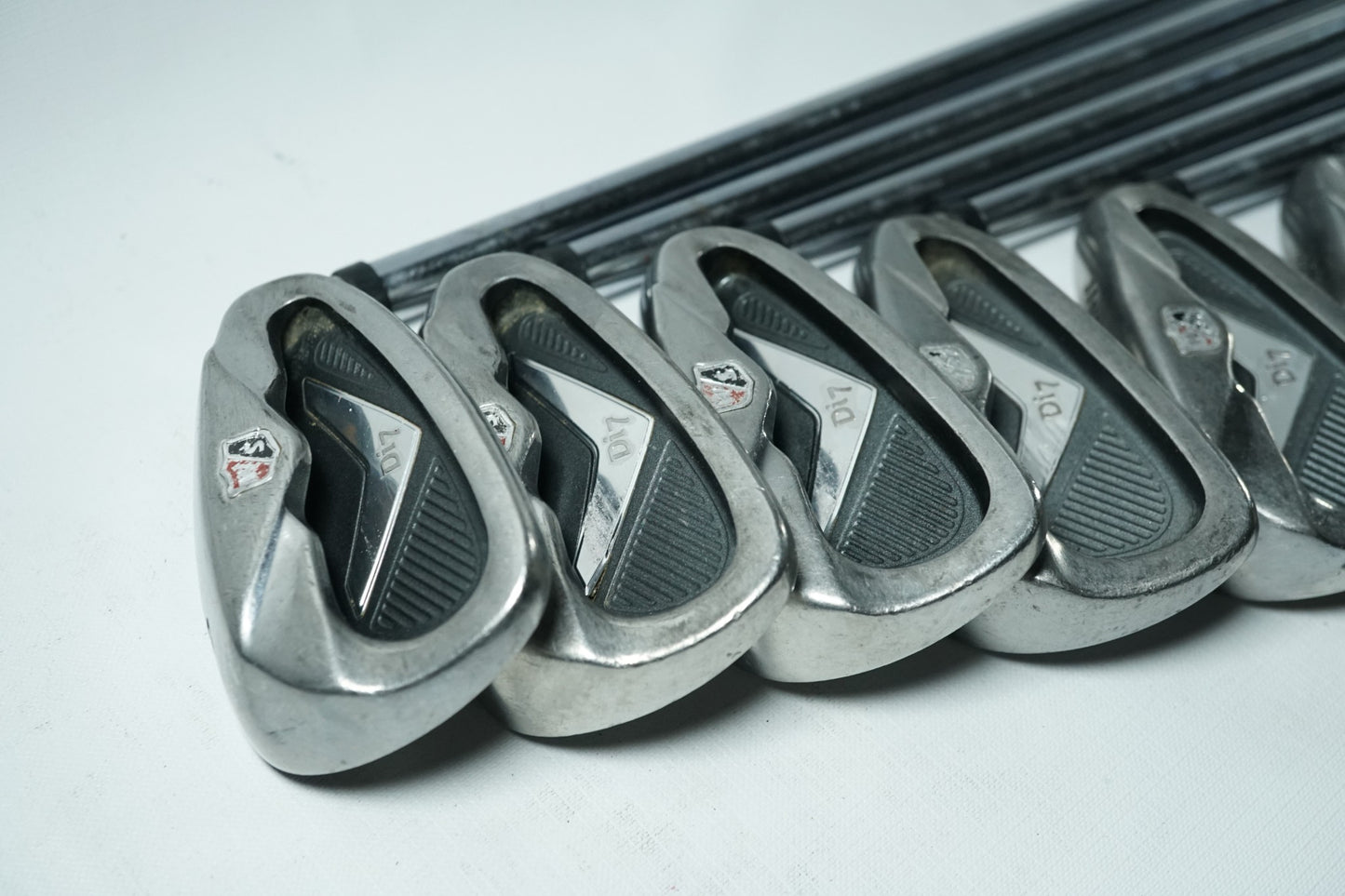 Wilson Di7 Irons / 4-PW / Uniflex Steel Shafts / New Grips
