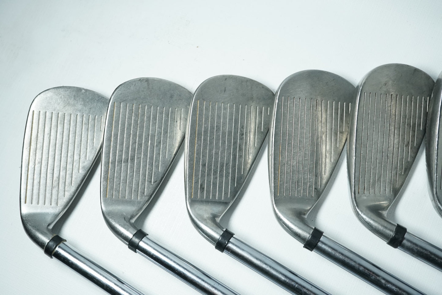 Wilson Di7 Irons / 4-PW / Uniflex Steel Shafts / New Grips