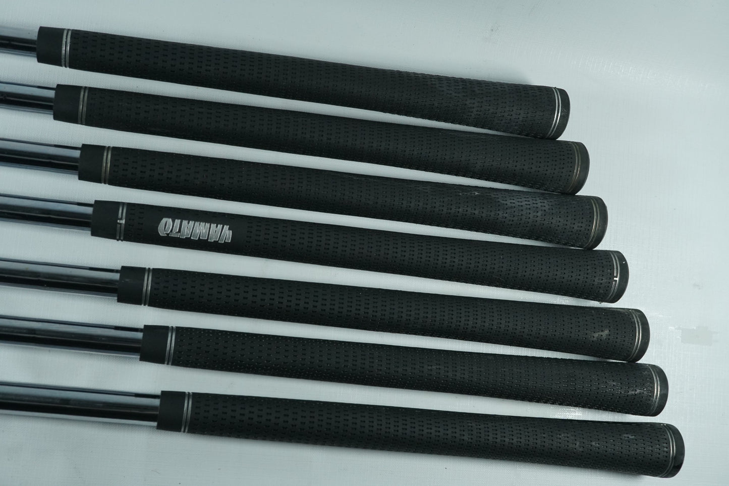 Wilson Di7 Irons / 4-PW / Uniflex Steel Shafts / New Grips