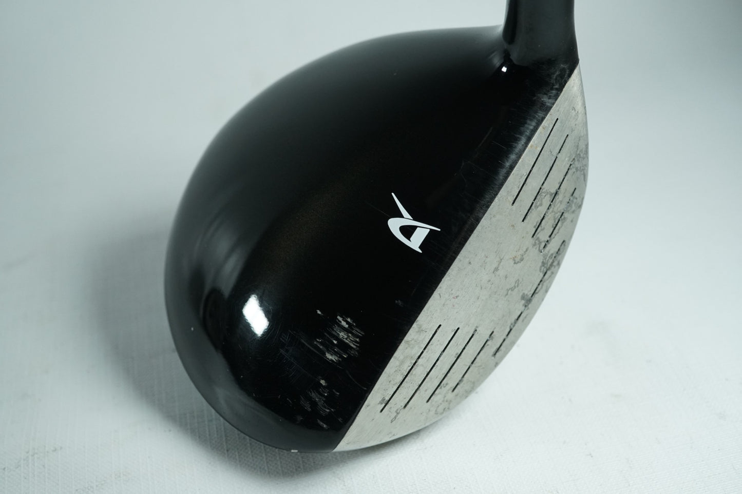 Wilson Deep Red 3 Wood 16° / Regular Flex Graphite Shaft / New Grip