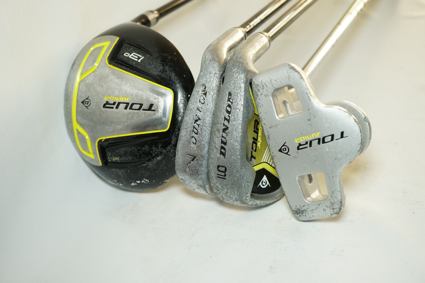 Dunlop Junior Golf Set in Bag / Suitable for 41" Tall Player
