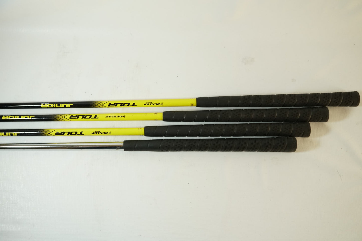 Dunlop Junior Golf Set in Bag / Suitable for 41" Tall Player