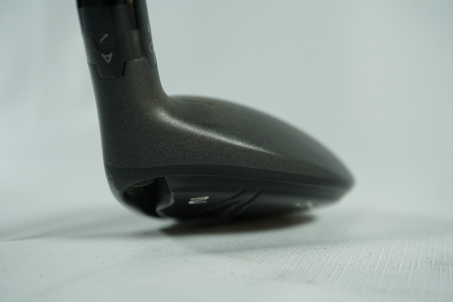 Titleist 915H 2 Hybrid / Regular Flex Graphite Shaft