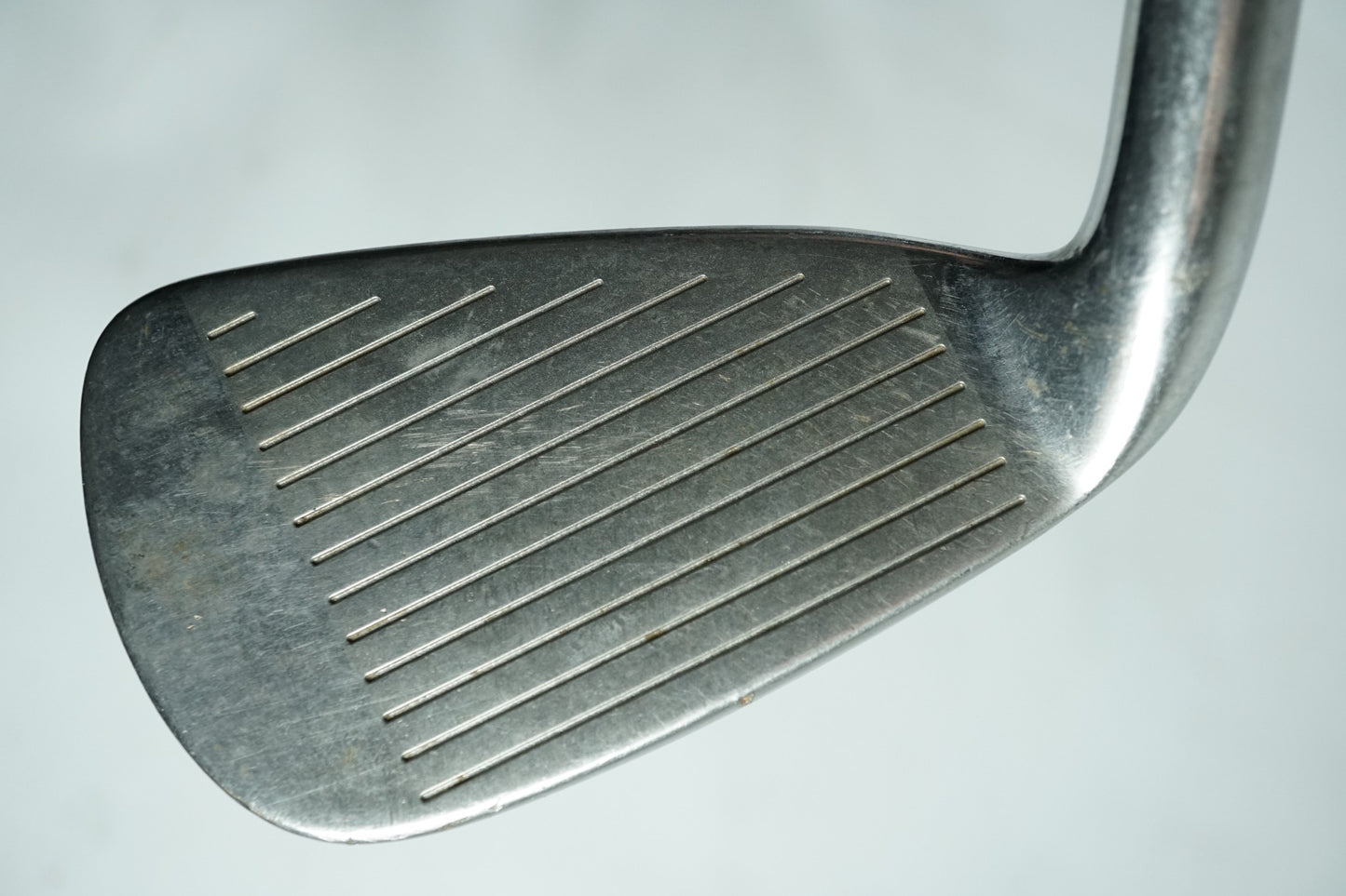 Wilson Di7 6 Iron / Regular Flex Graphite Shaft