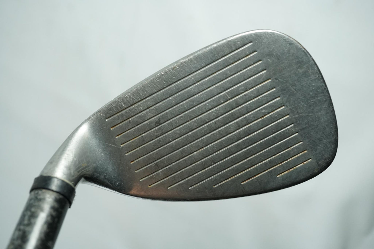 Wilson Deep Red 2 Sand Wedge / Regular Flex Graphite Shaft
