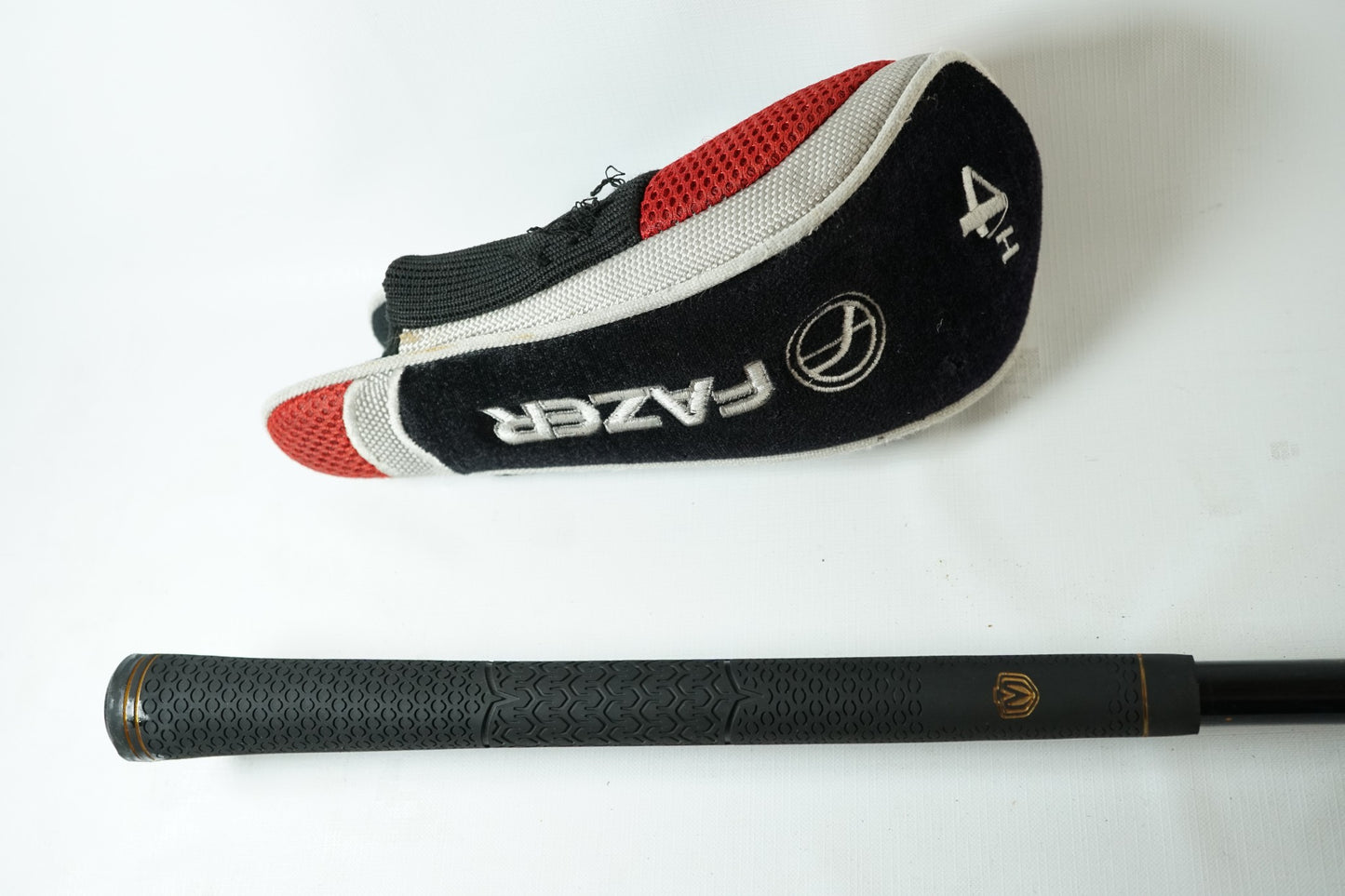 Fazer Contender 404 4 Hybrid / Regular Flex Graphite Shaft / New Grip