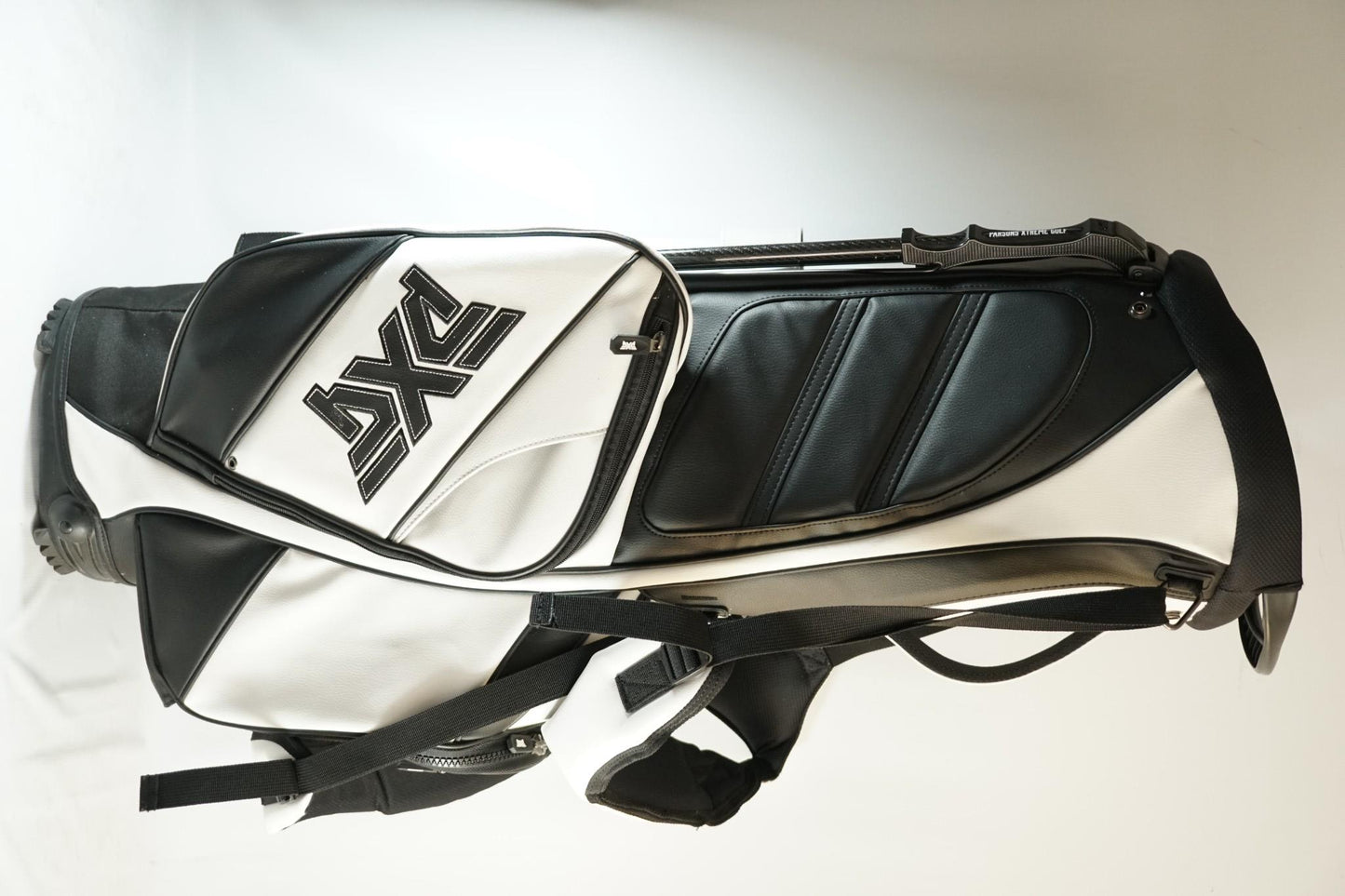 PXG Professional Model Wentworth Stand Bag / White and Black