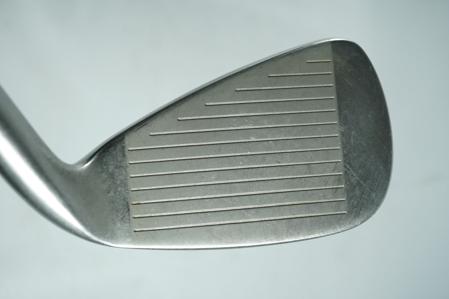 Wilson Di5 6 Iron / Regular Flex Steel Shaft / Left Handed