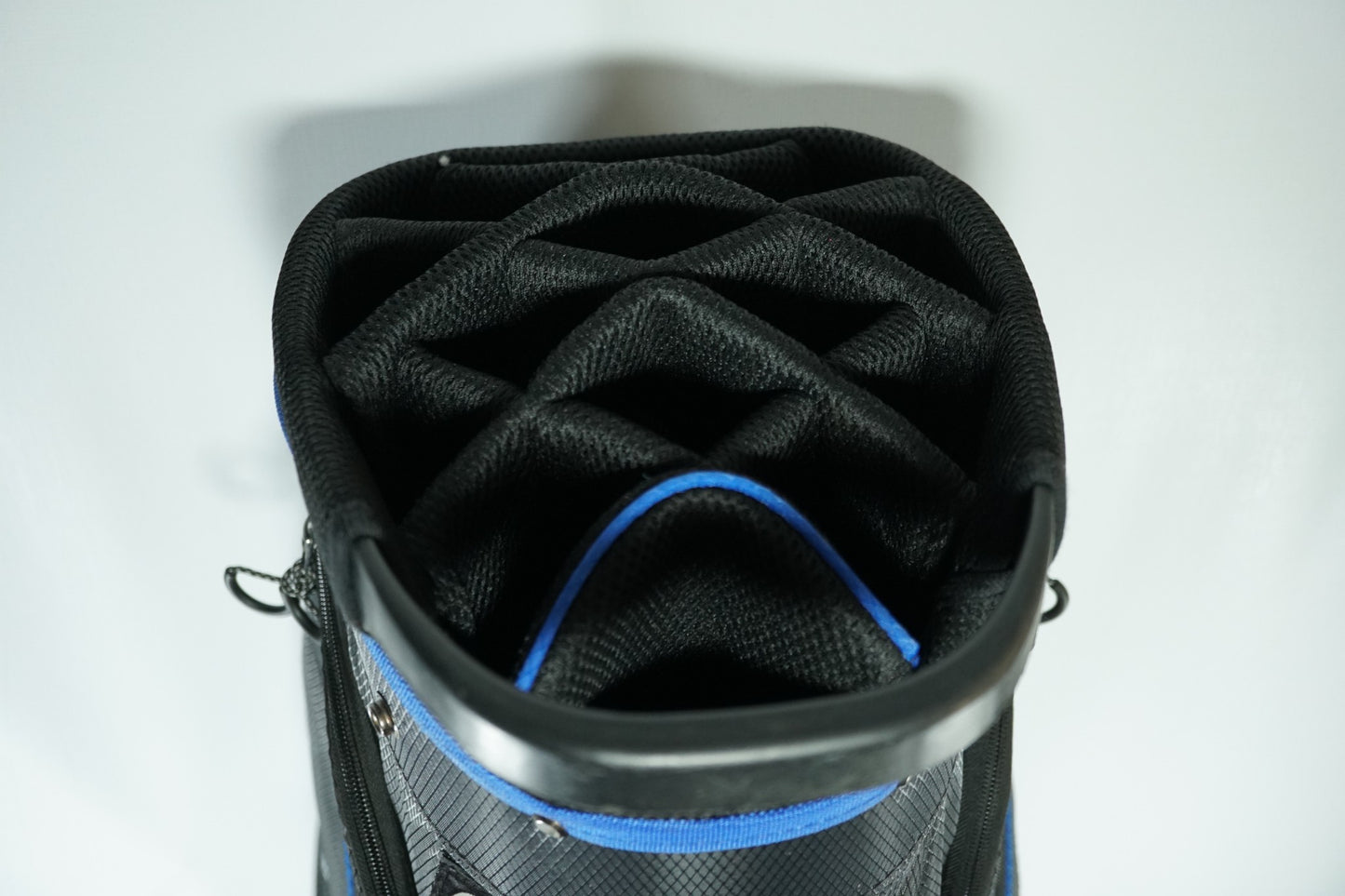 Wilson Staff Cart Bag / Black and Blue / With Rainhood