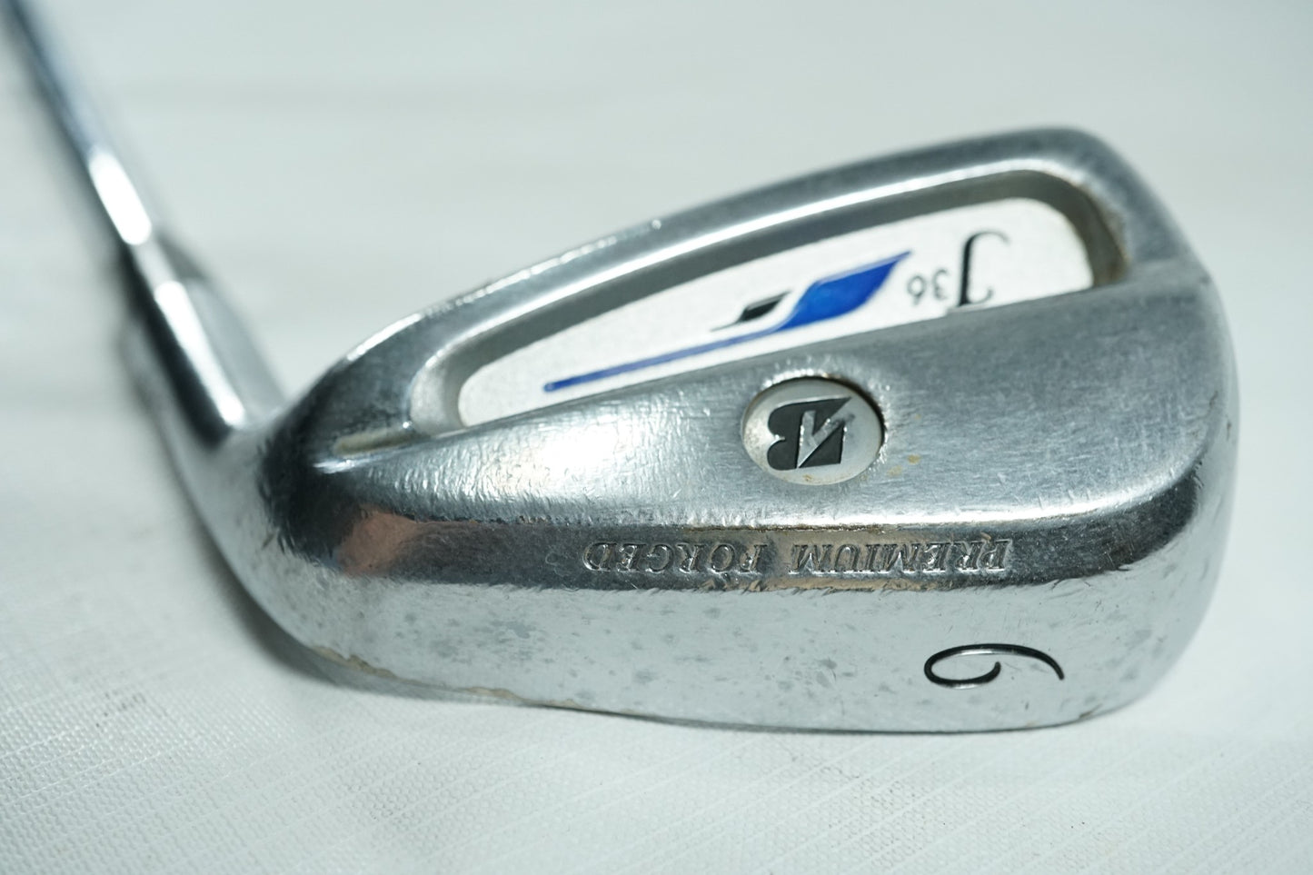 Bridgestone J36 9 Iron / Regular Flex Steel Shaft / New Grip