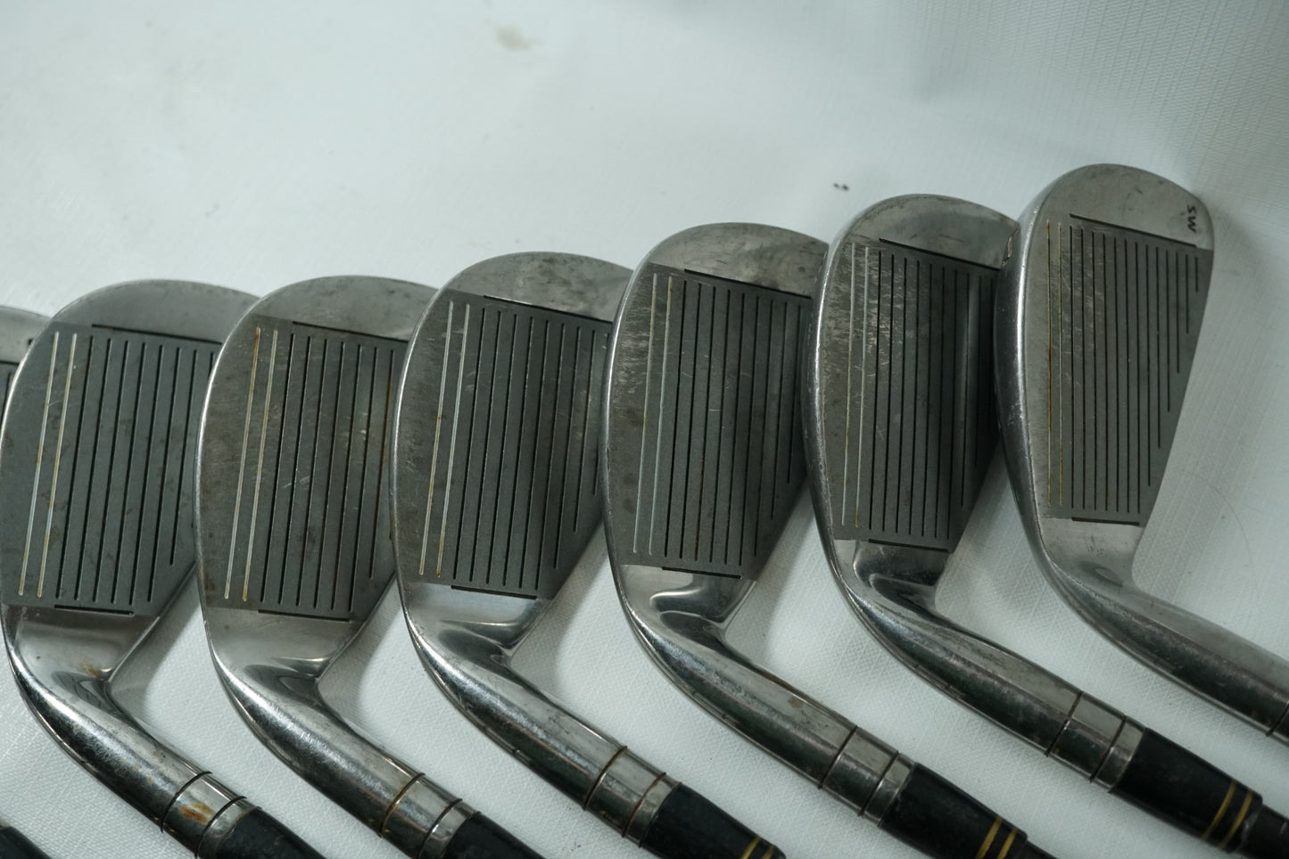 Alien DS9 Irons / 2-SW / Graphite Shafts