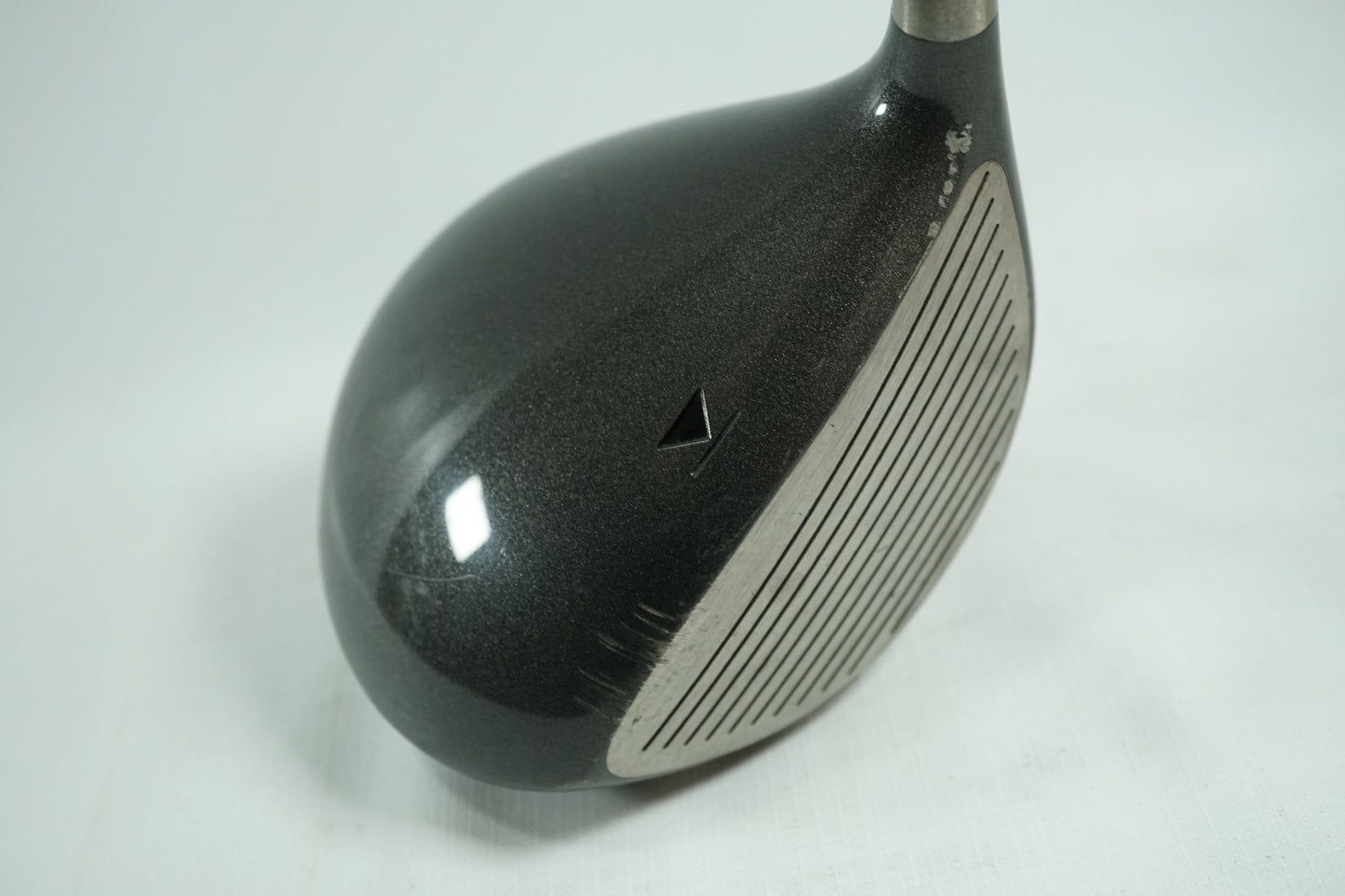 Titleist 975D Driver 10.5° / Regular Flex Graphite Shaft / New Grip