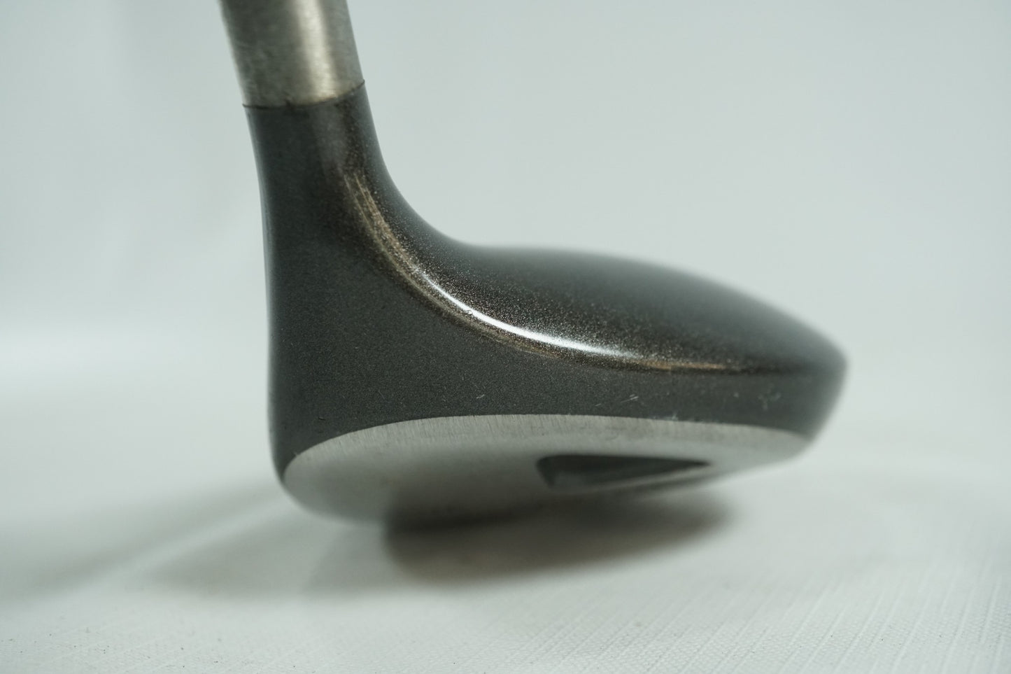Titleist 975F 5 Wood 18.5° / Regular Flex Graphite Shaft / New Grip
