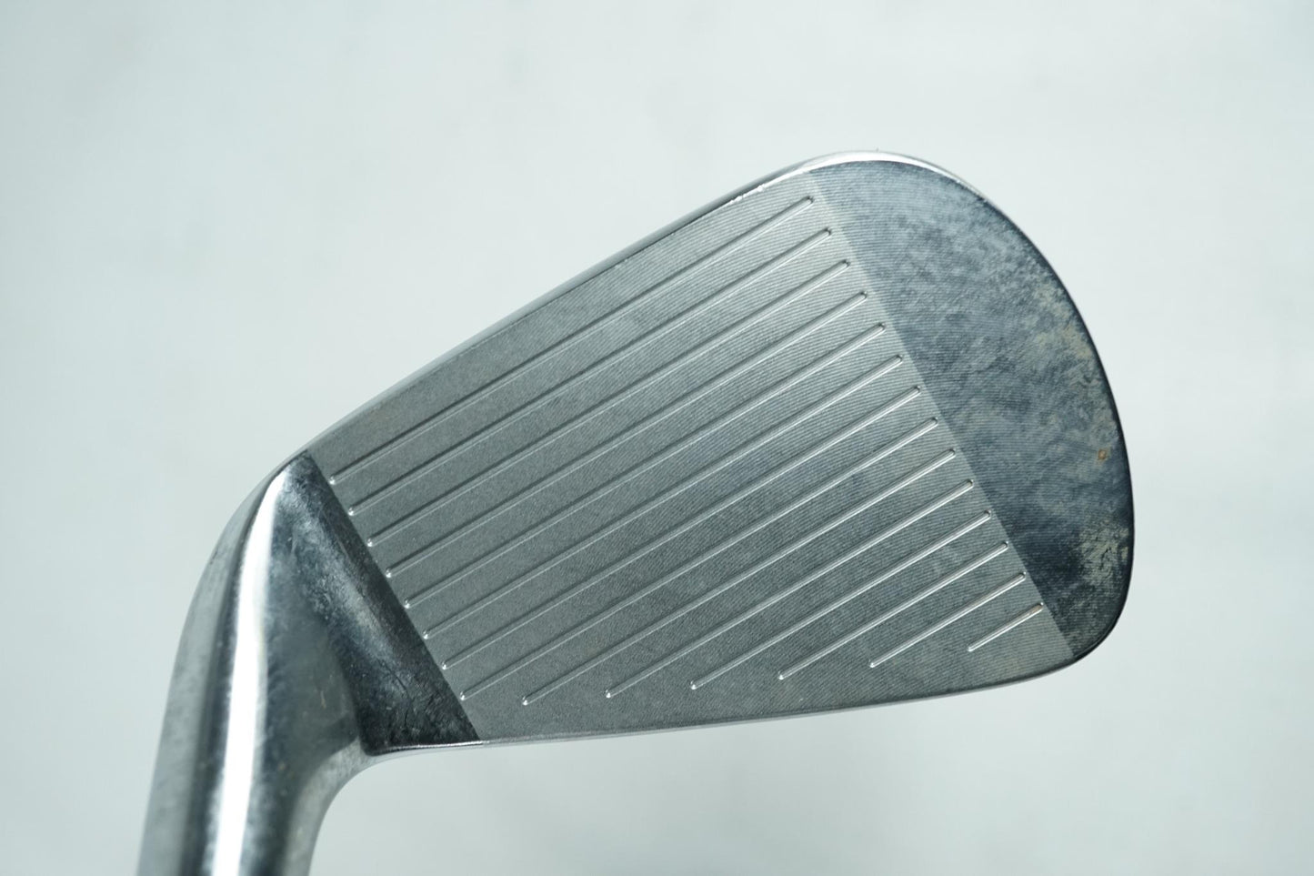 Taylormade P730 7 Iron / Regular Flex Graphite Shaft / Ex Demo