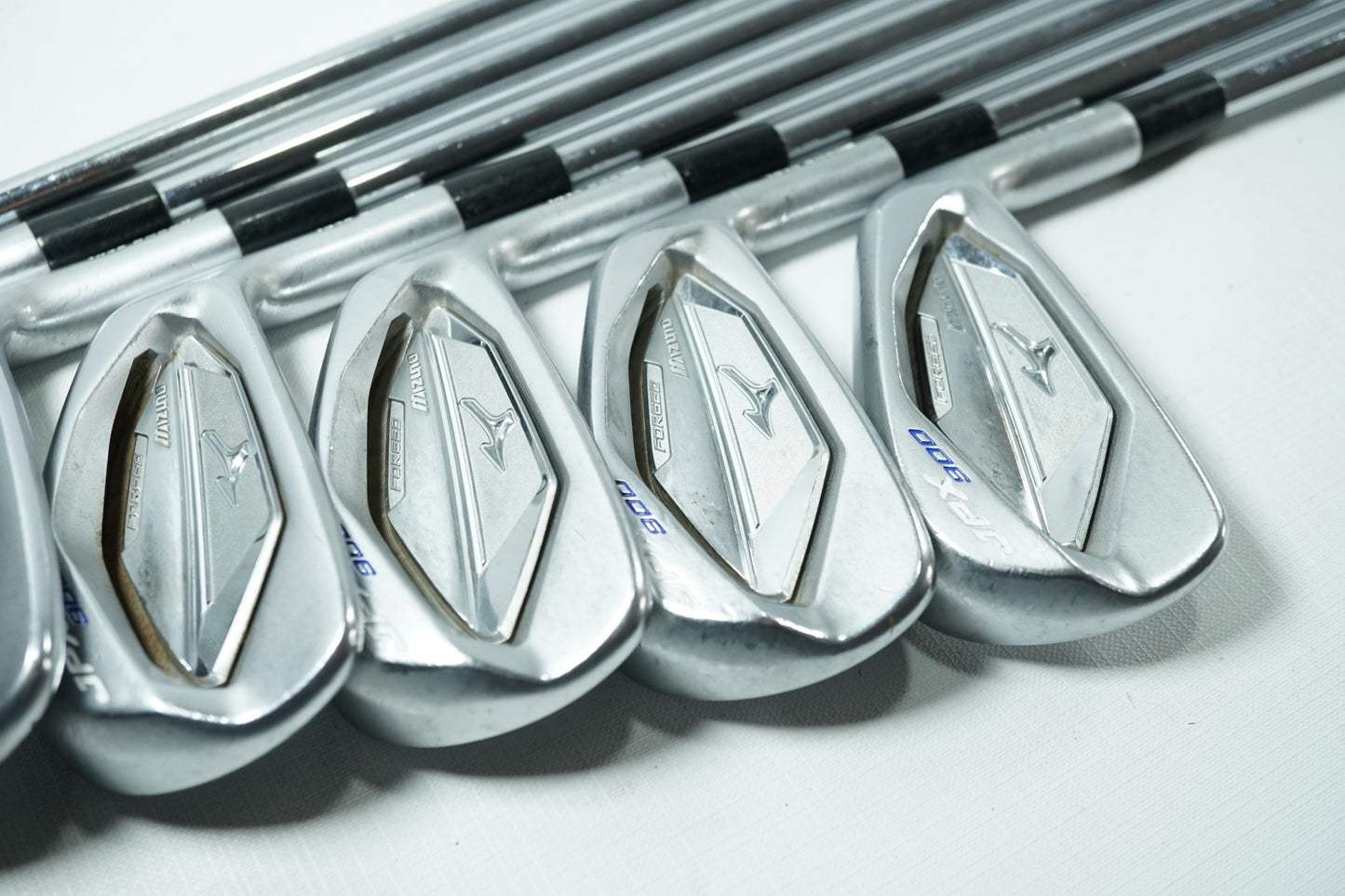 Mizuno JPX 900 Forged Irons / 4-PW / Regular Flex Steel Shafts