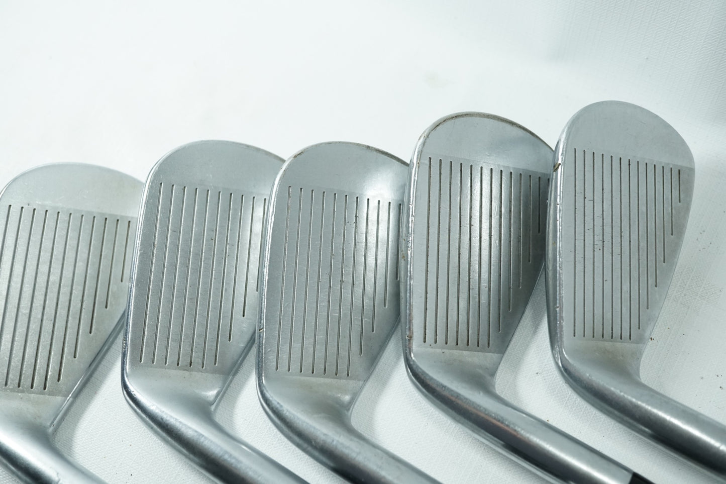 Mizuno JPX 900 Forged Irons / 4-PW / Regular Flex Steel Shafts