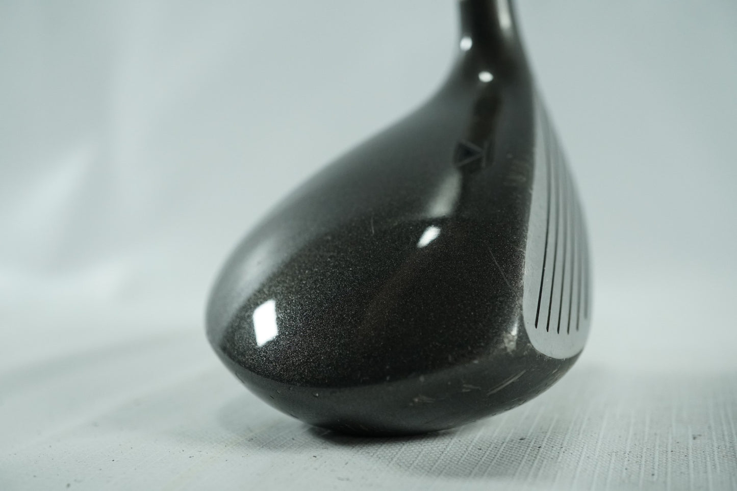 Titleist 975F 5 Wood 18.5° / Regular Flex Graphite Shaft