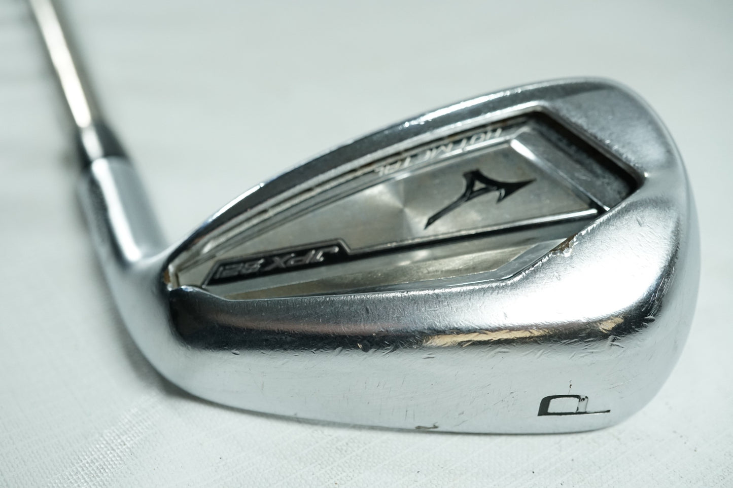 Mizuno JPX 821 Hot Metal Pitching Wedge / Regular Flex Graphite Shaft