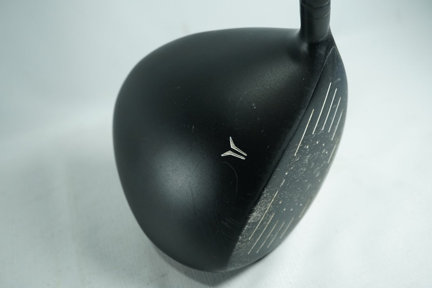 Wilson Deep Red Tour Driver 10.5° / Graphite Shaft