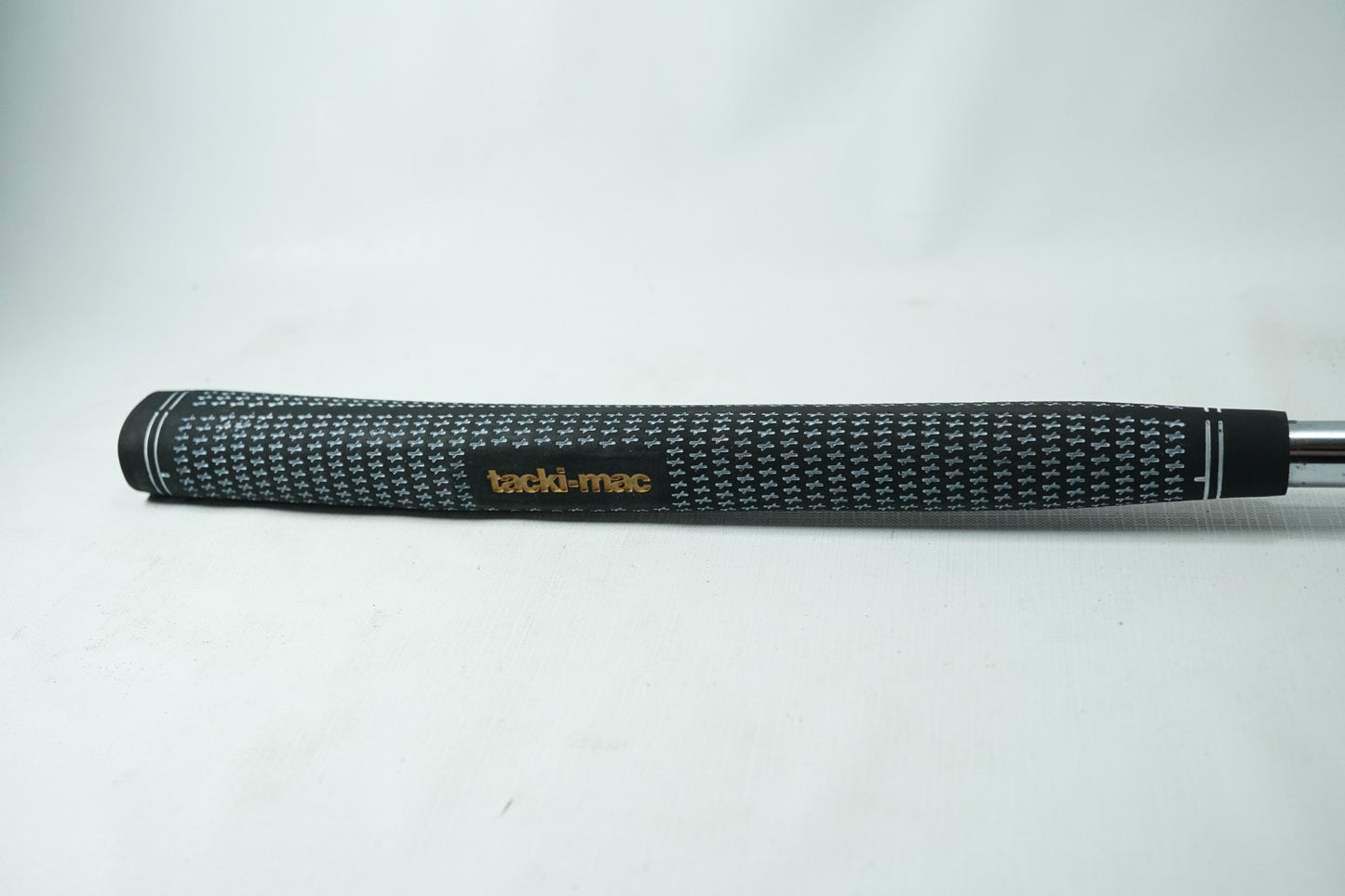 Wilson Deep Red Putter / 35" / New Grip