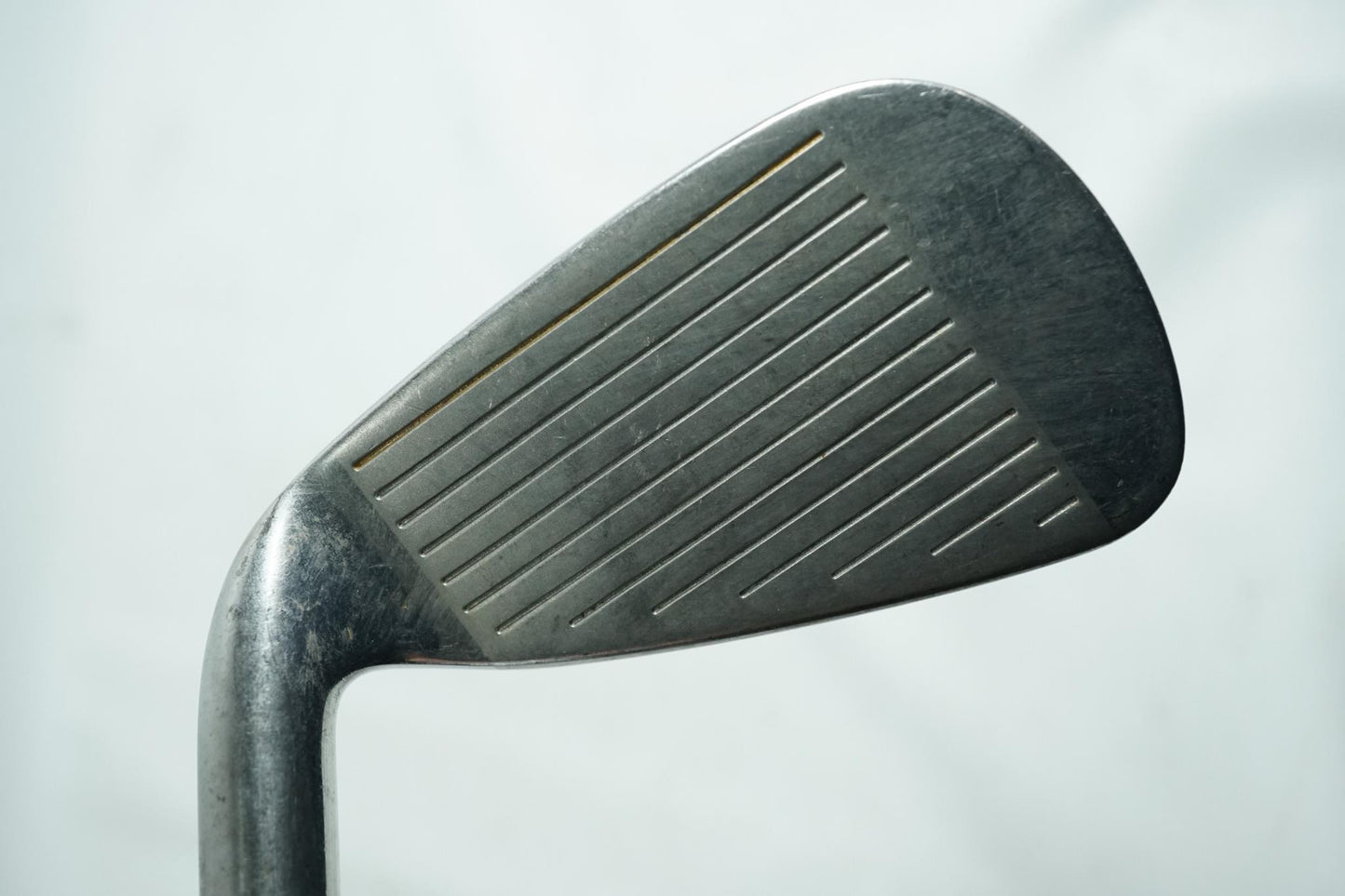 Wilson Di7 6 Iron / Regular Flex Graphite Shaft / 260725124