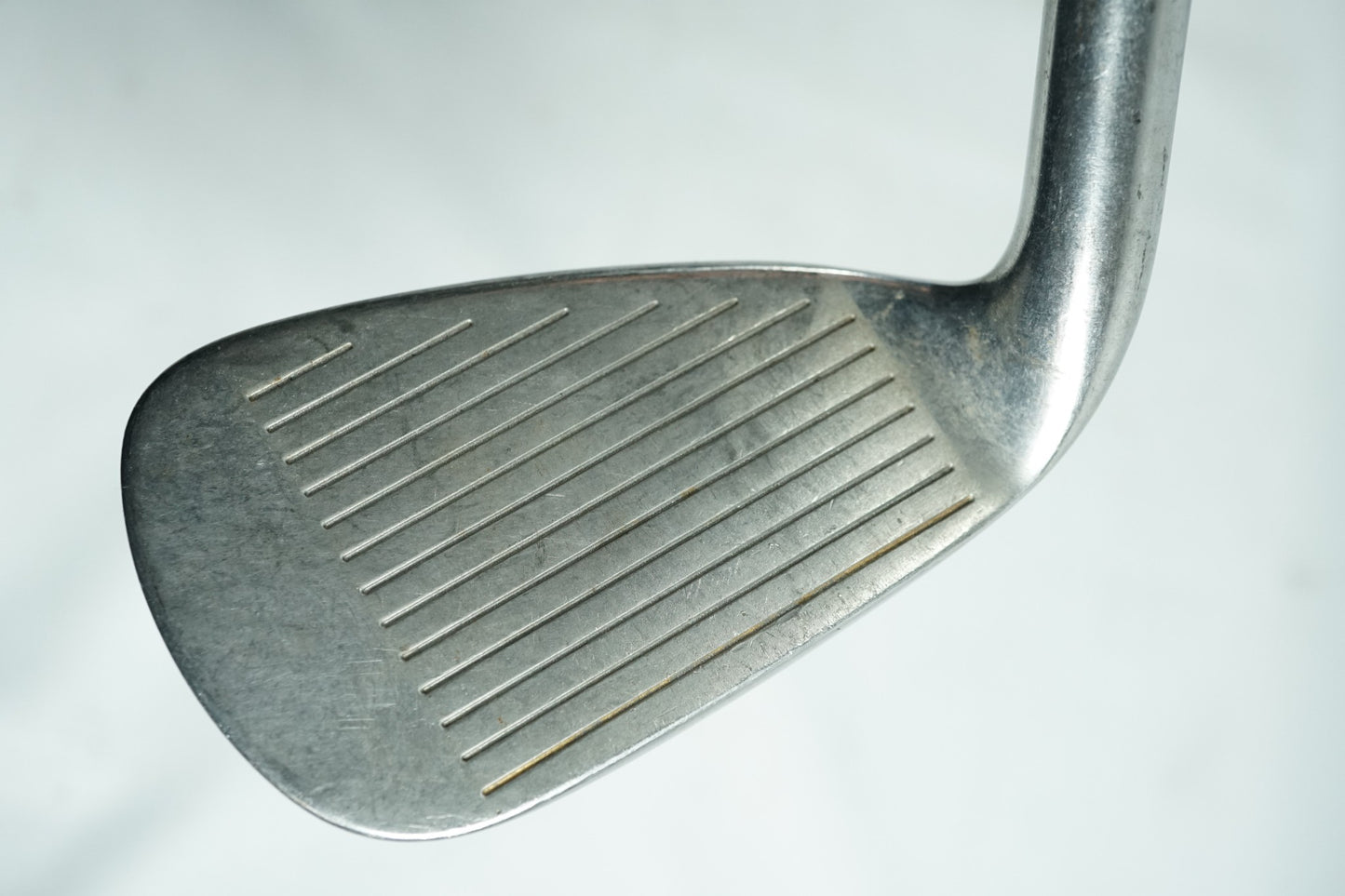 Wilson Di7 9 Iron / Regular Flex Graphite Shaft