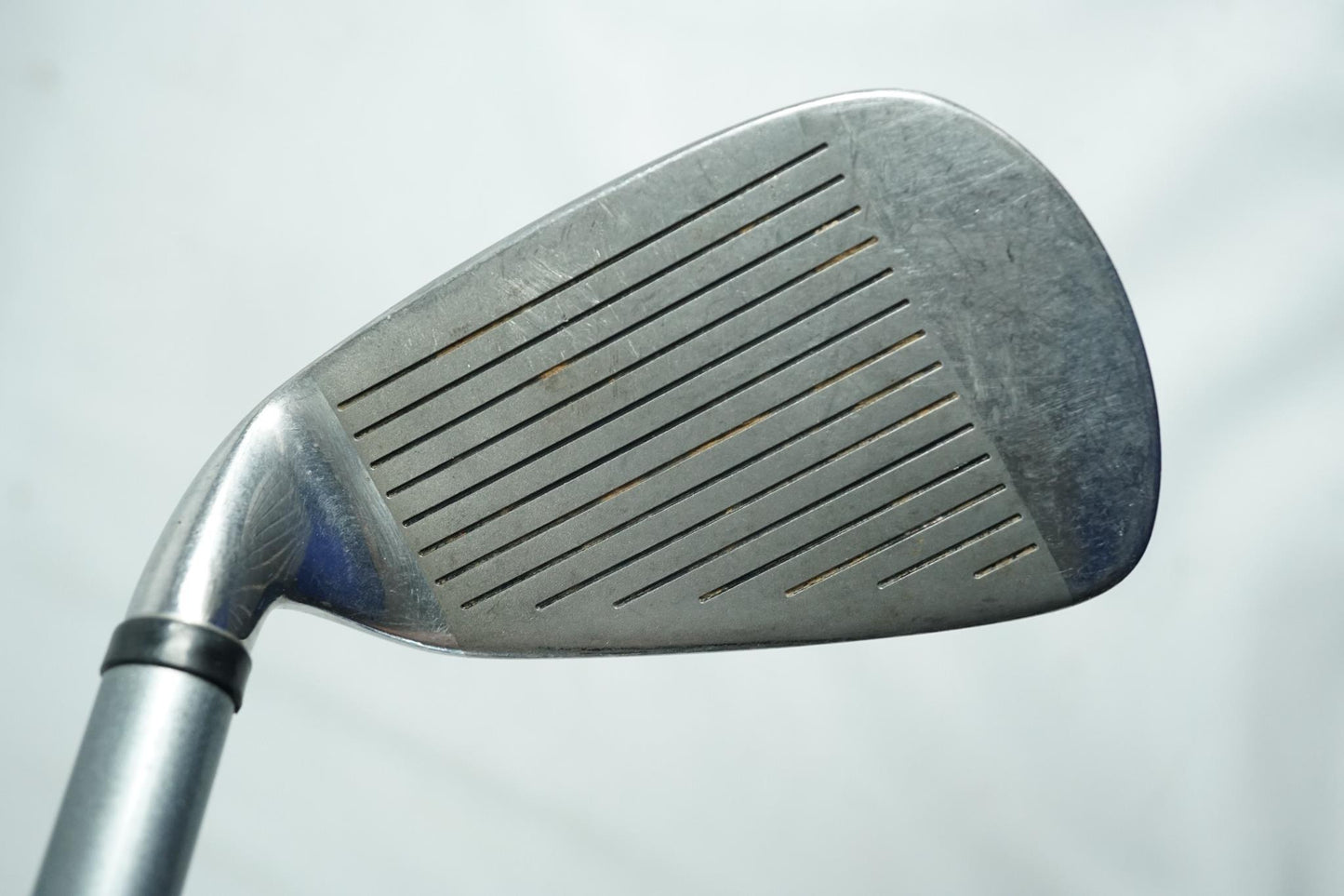 Wilson Deep Red Pitching Wedge / Uniflex Graphite Shaft / New Grip