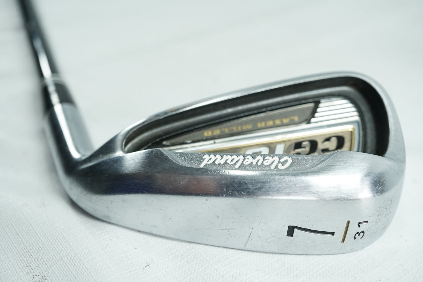 Cleveland CG16 7 Iron / Regular Flex Graphite Shaft