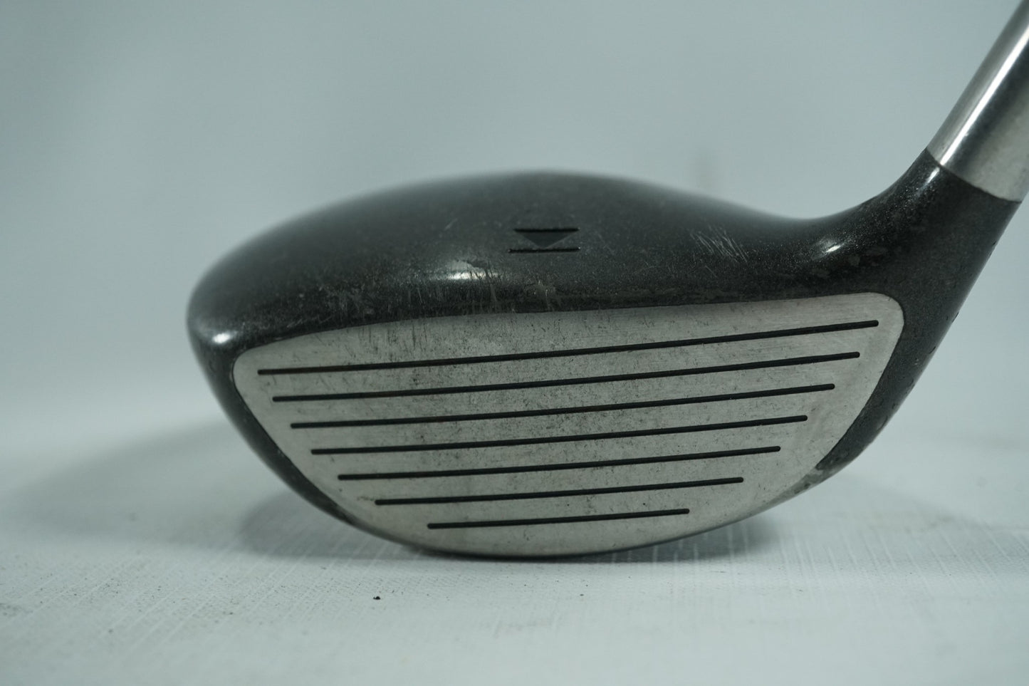 Titleist 975F 2 Wood 13.5° / Stiff Flex Graphite Shaft / New Grip