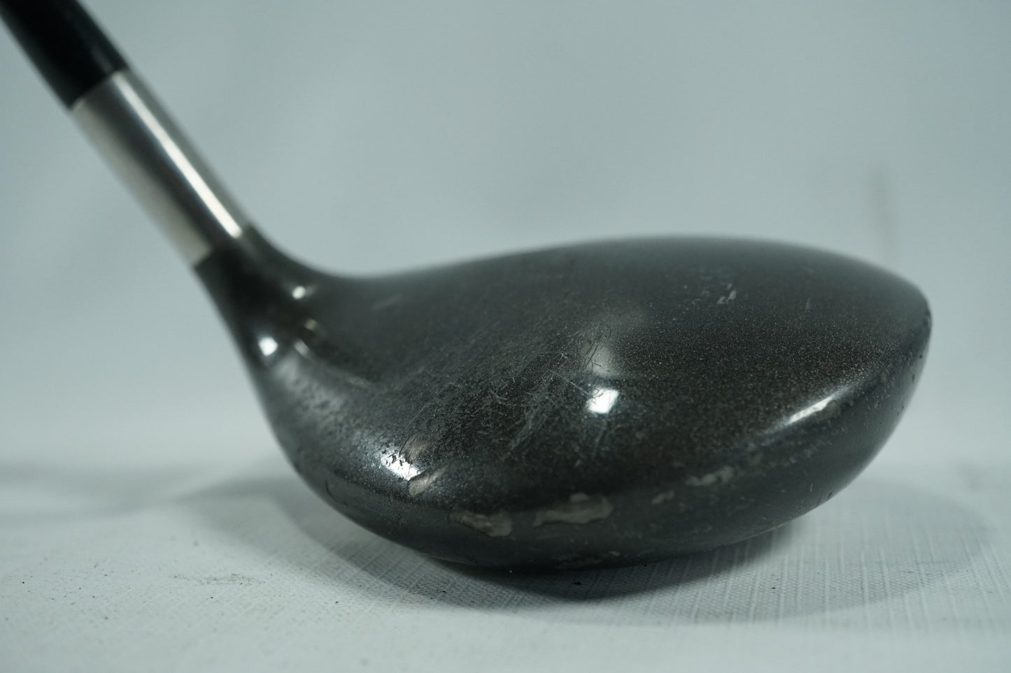 Titleist 975F 2 Wood 13.5° / Stiff Flex Graphite Shaft / New Grip