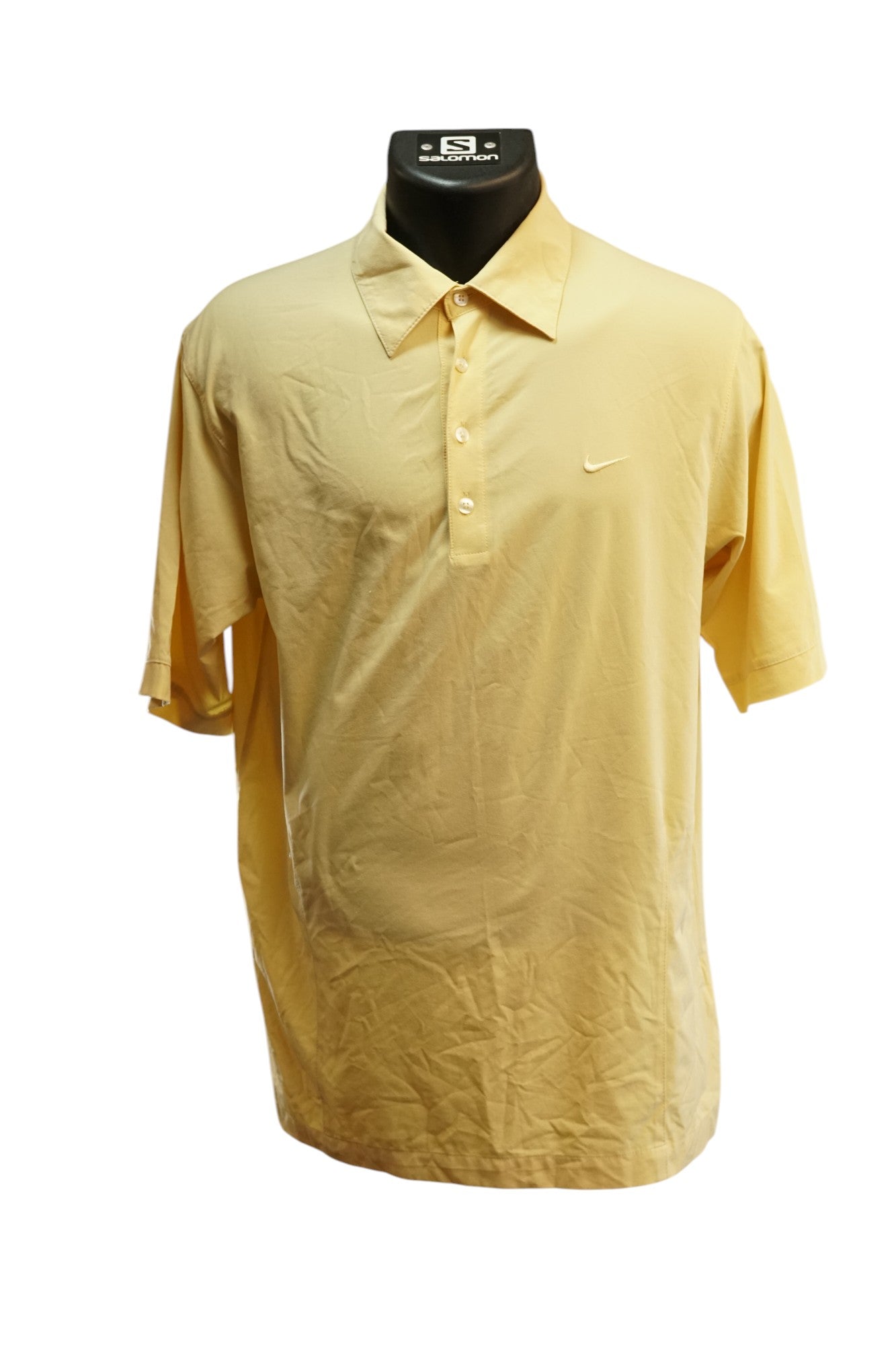 tiger woods yellow golf shirt