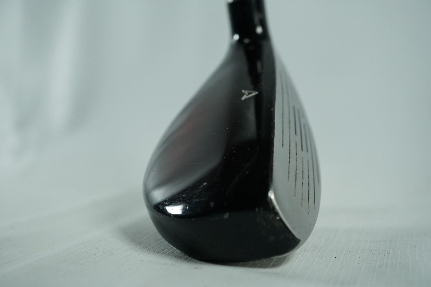 Wilson Deep Red 4 Hybrid 21° / Uniflex Graphite Shaft