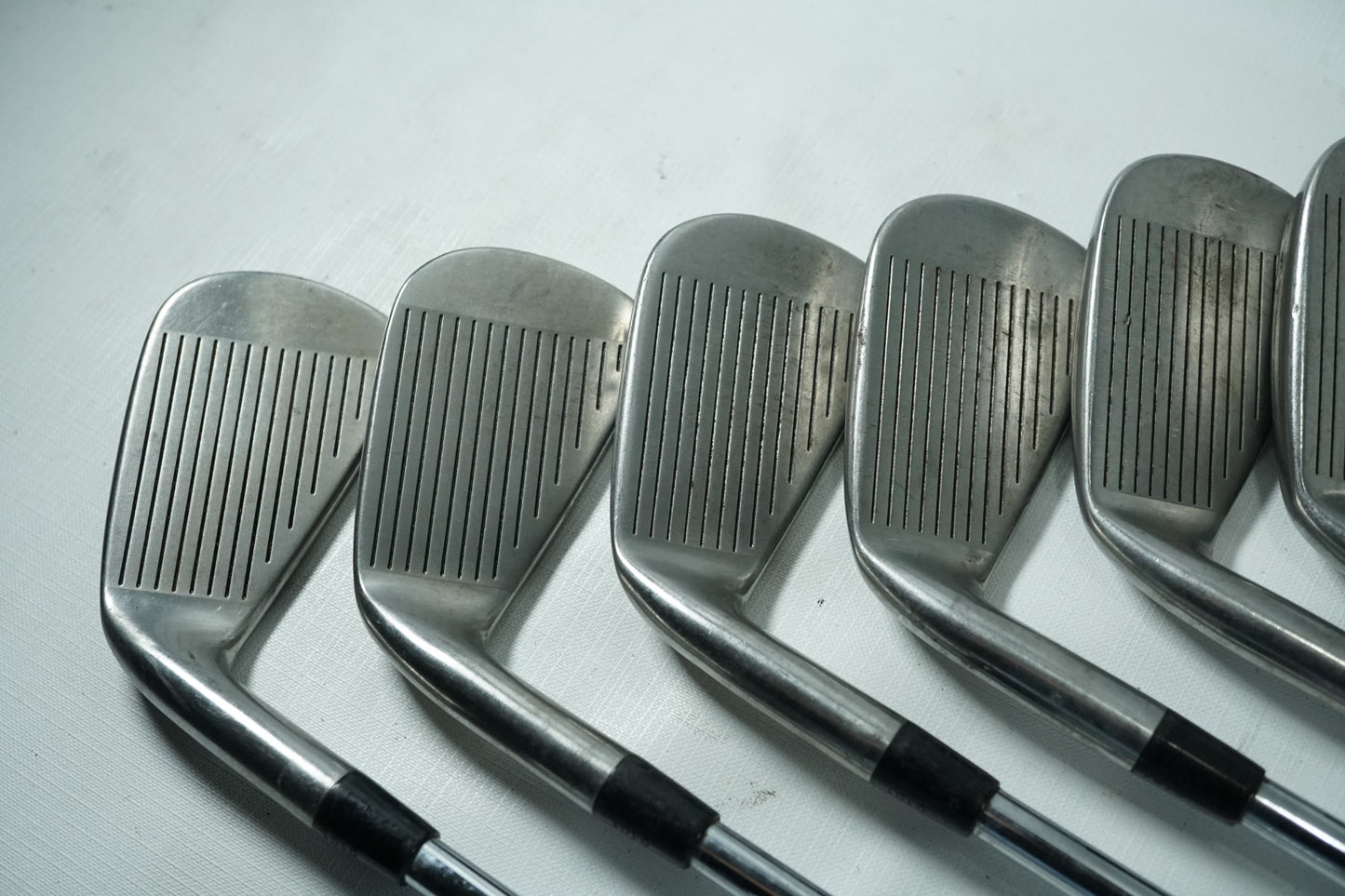 Titleist DCI 981 Irons / 3-PW / Regular Flex Steel Shafs