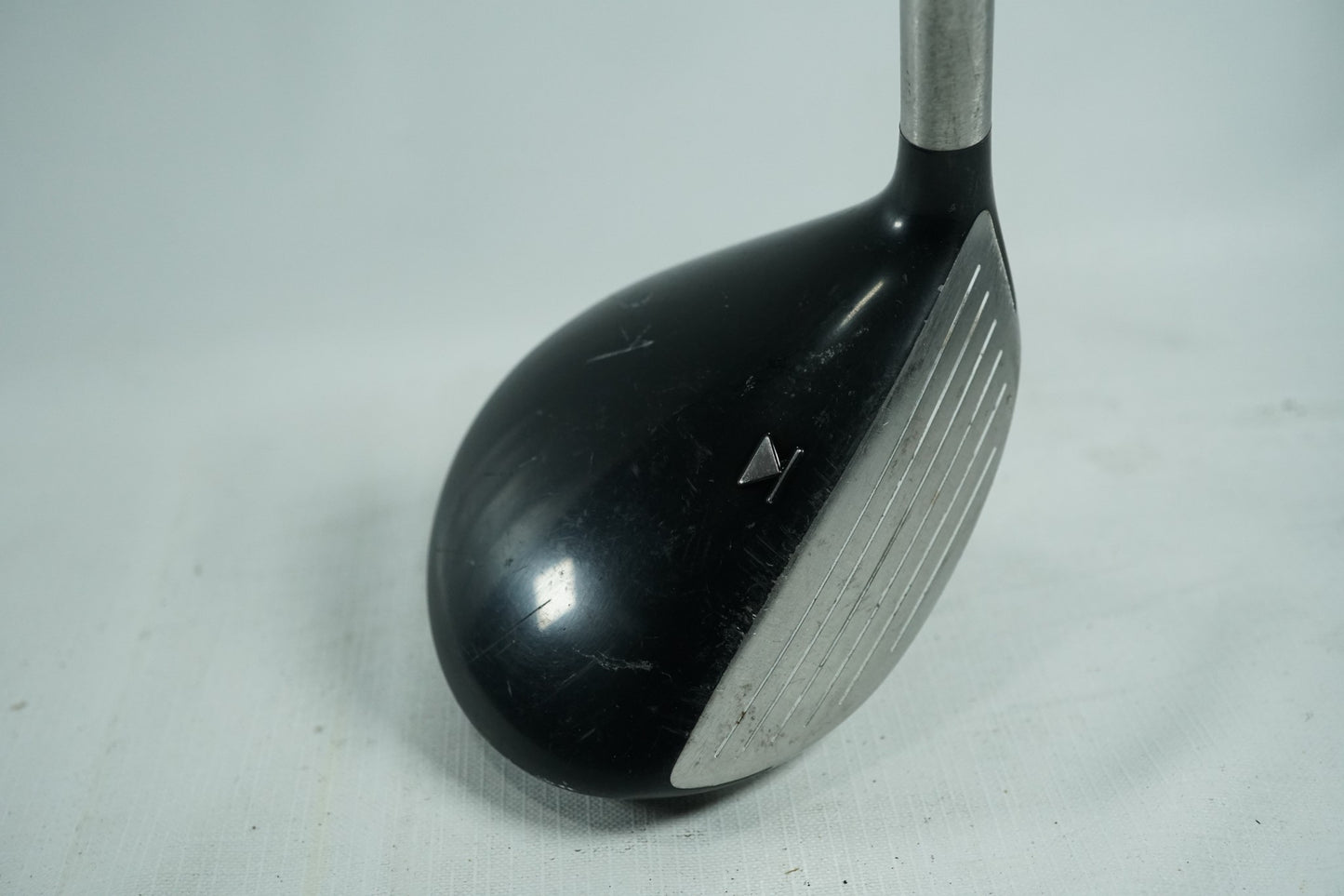 Titleist 906F4 5 Wood 18.5° / Stiff Flex Graphite Shaft / New Grip