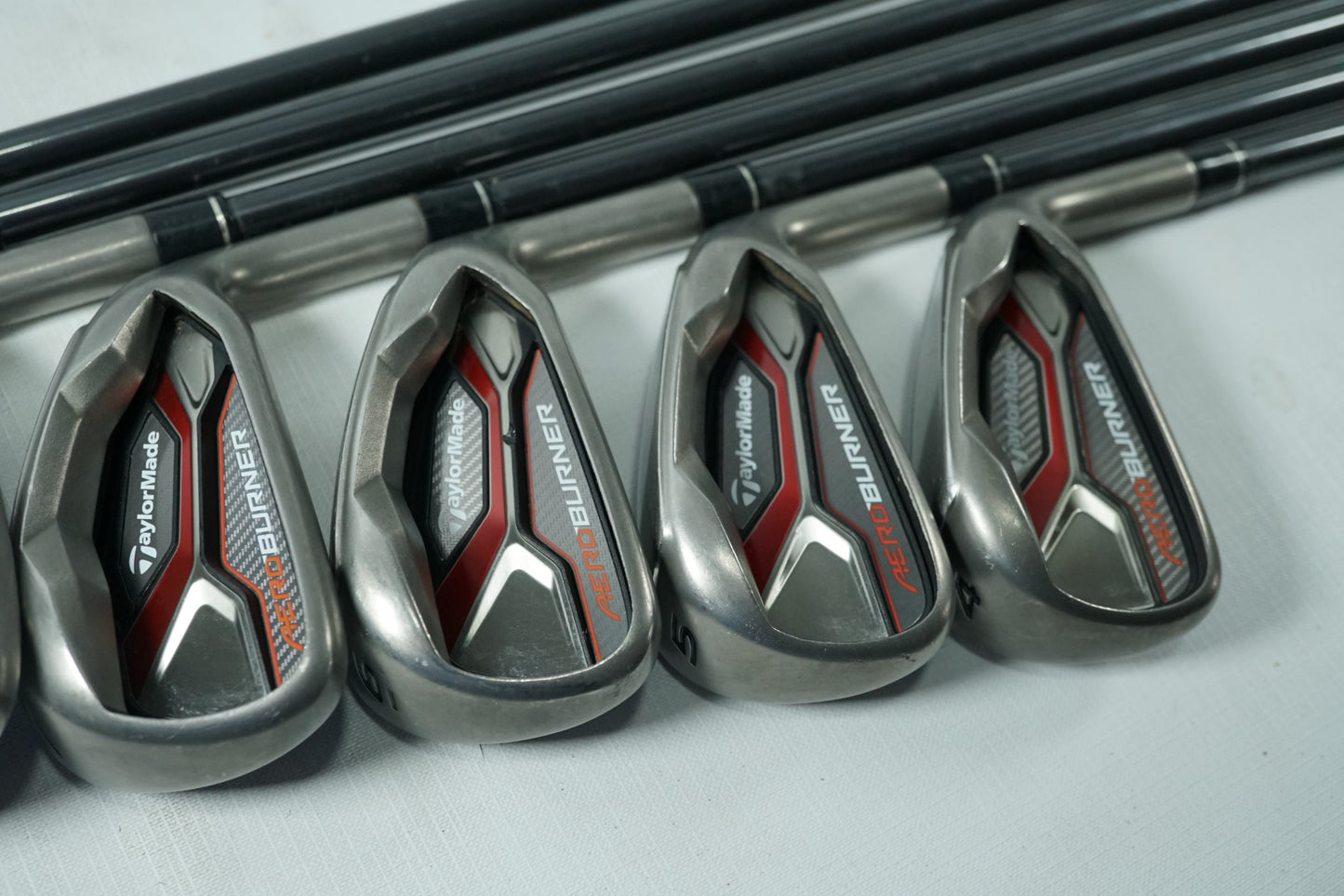 Taylormade Aeroburner Irons / 4-PW / Regular Flex Graphite Shafts
