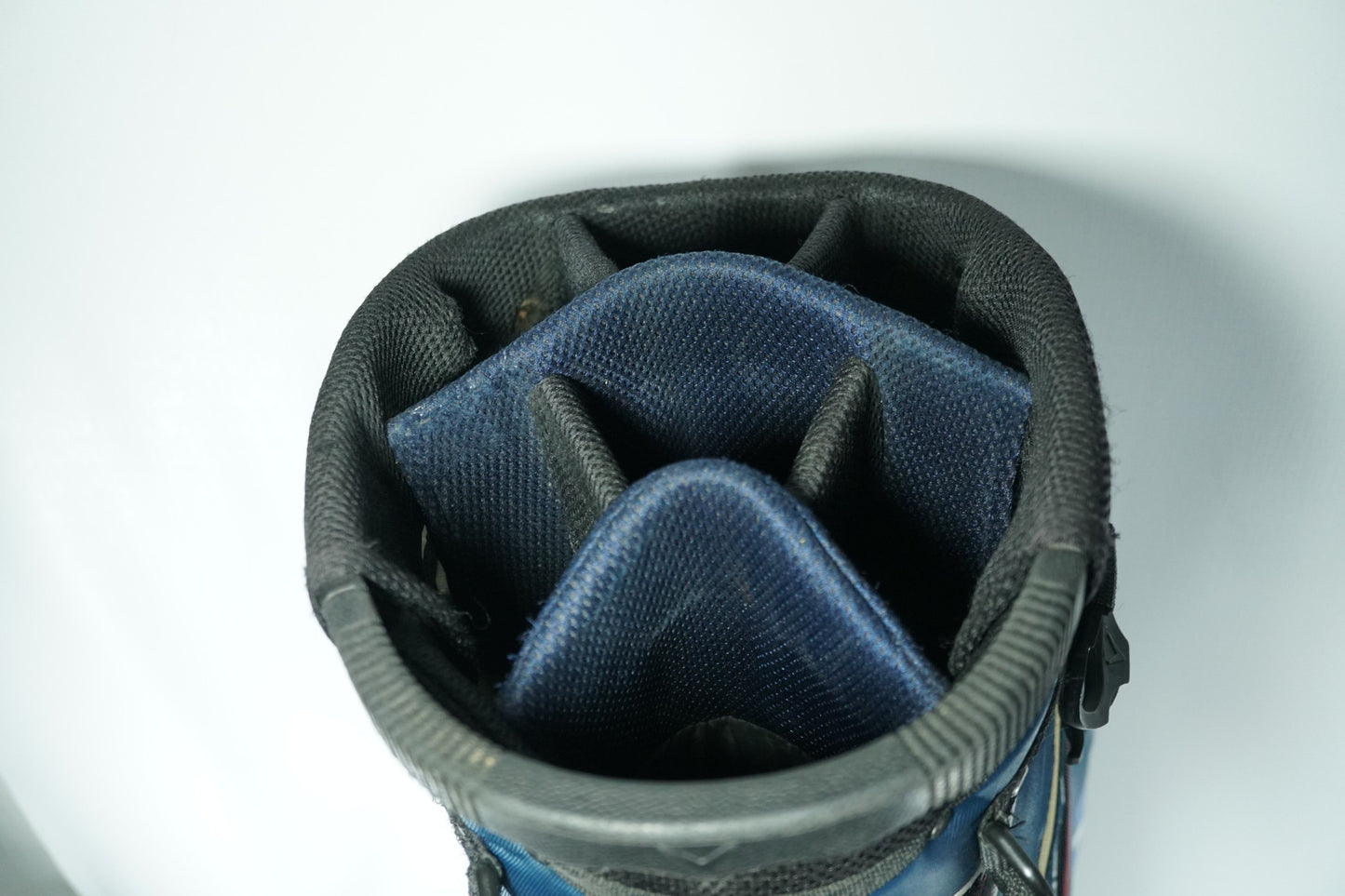 Callaway Chev XR Stand Bag / Navy and White