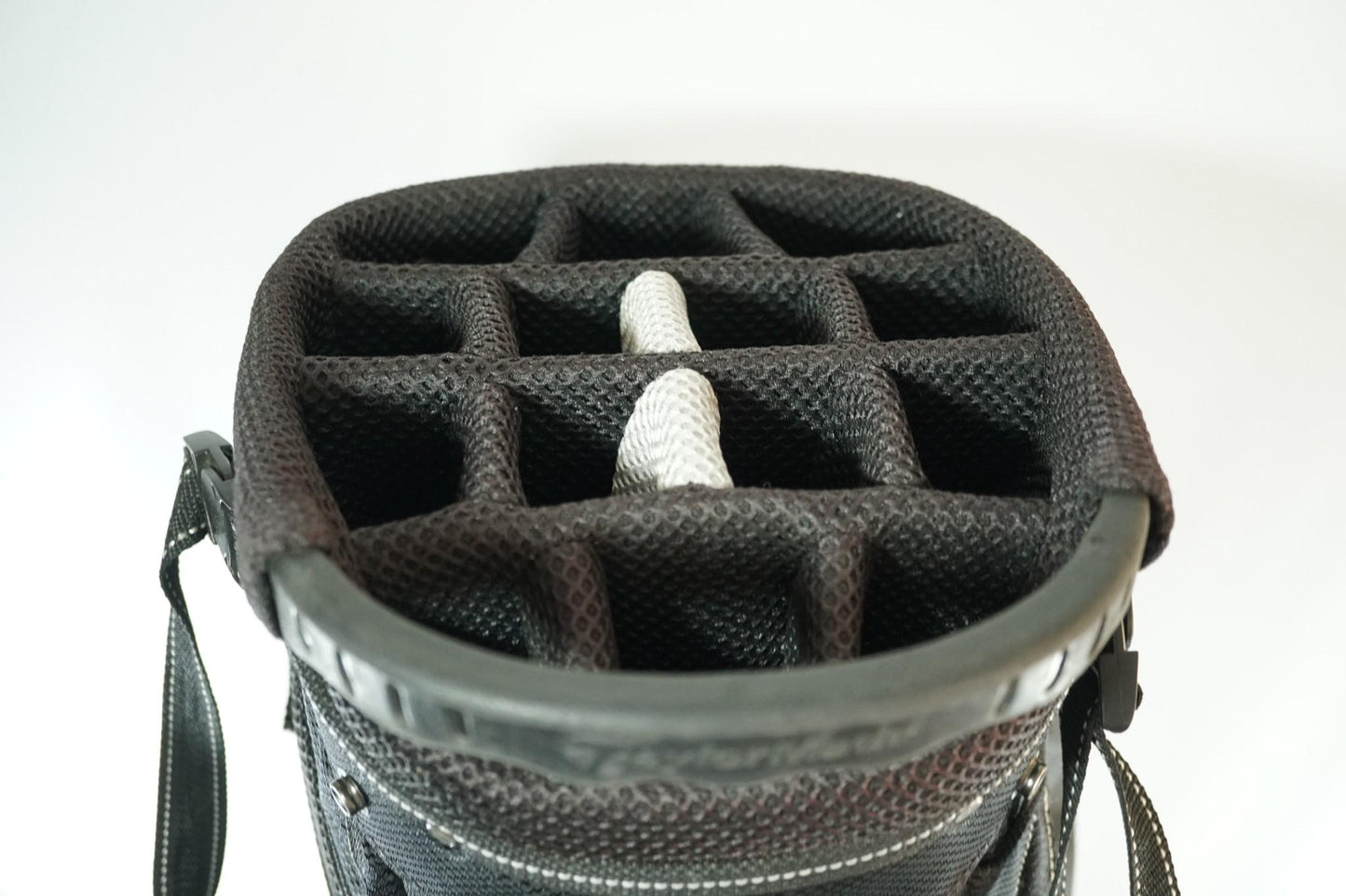 Taylormade Supreme Lite Stand Bag / Black and White