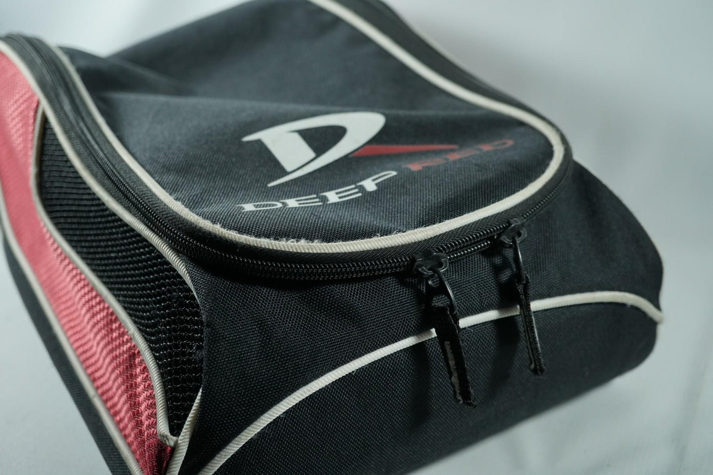 Wilson Deep Red Boot Bag / Black and Red