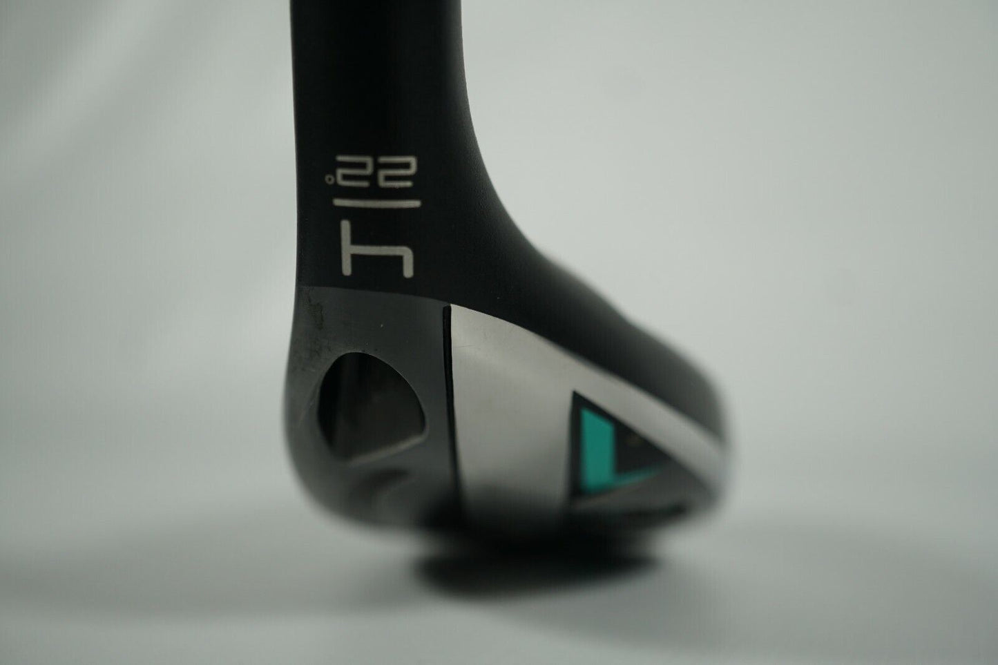 Taylormade GAPR Hi 4 Hybrid 22° / Regular Flex Graphite Shaft / With Headcover