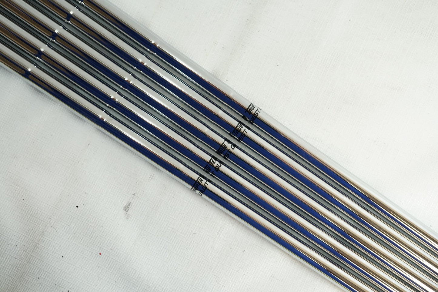 Dynamic Gold XP Stiff Steel Shaft / 0.355 / New