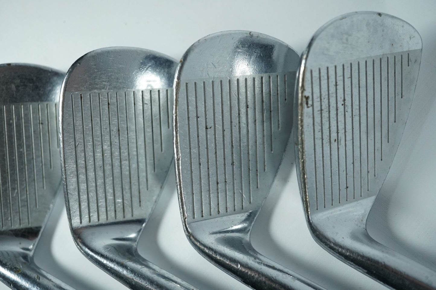 Titleist 690CB 5-PW / Stiff Flex Steel Shafts